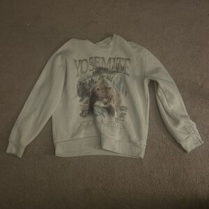 Hollister Yosemite Bear Graphic Sweater - Cream Mens Size Medium